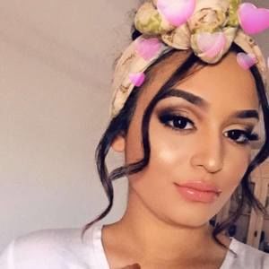 Meet your Posher, Anahis